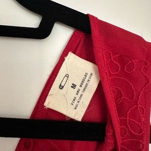 Women’s red detailed tank top